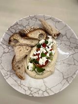 Хумус з печеним перцем