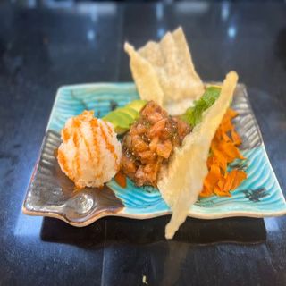 Tartar Salmón Con Salsa Trufa