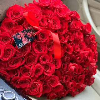 101 Red Roses