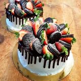 Modelo Tarta 2 (oreo y fresas)