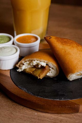 Empanada de Platano y Queso