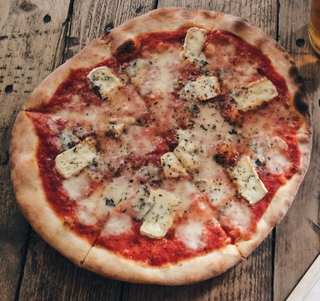 Pizza Quattro Formaggi