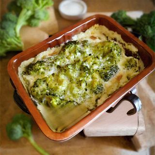 БРОКОЛИ СЪС СИРЕНА