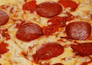 Pizza De Salami (32 Cm.)