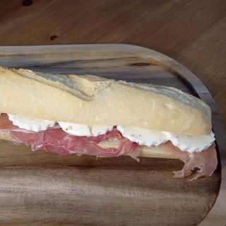 Baguette Presunto Ibérico & Brie