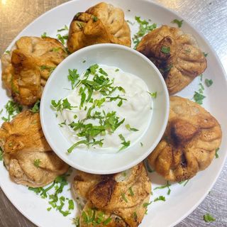 Khinkali Asado (6 uds.) con salsa blanco