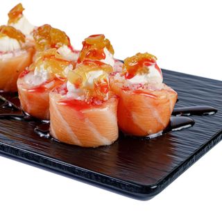 URAMAKI SALMÓN LOVER