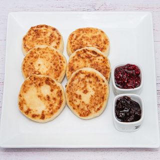 Serniczki z dżemem truskawkowym 