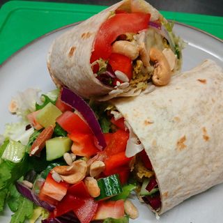 Bocadillo De Falafel Wrap