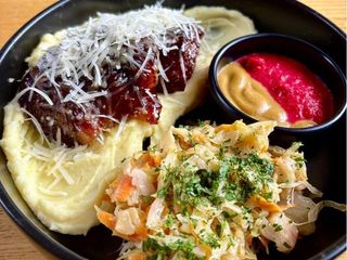 Свиняча рулька Fest