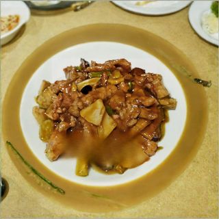 Ternera Con Setas Chinas Y Bambú