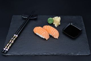 Salmon nigiri
