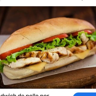 Bocadillo de vegetal y pollo