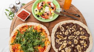 Mięsna 45 cm + Mafiosa 45 cm + Pepsi 0.85 L + 2x sos czosnkowy