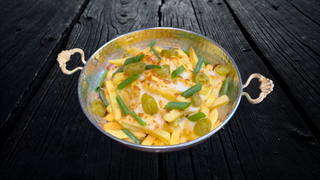 კარტოფილი ფრი ყველით და ჰალაპენიოთი