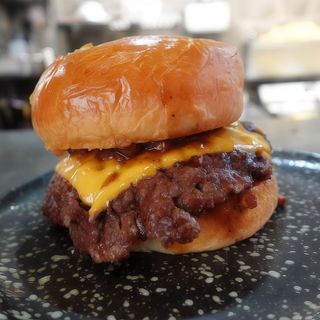 Bacon Jam Burger + Patatas + Bebida a elegir