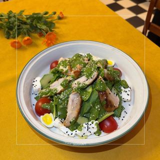 ქათმის გრილის სალათი