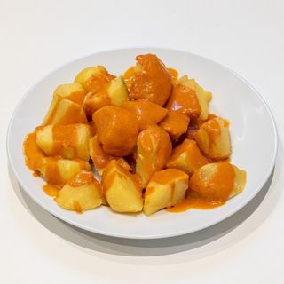 Ración De Patatas Con Nuestra Salsa Brava