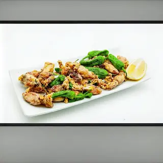 Ración De Chopitos Con Pimientos De Padrón
