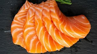 255. Sashimi sake - 3 pezzi