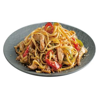 Tallarines con pollo