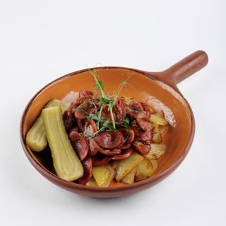 ЖАРЕНЫЙ КАРТОФЕЛЬ С КОЛБАСКАМИ