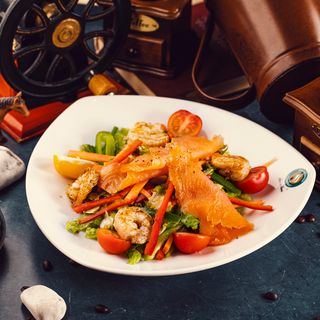 სალათი კრევეტებით & ორაგულით