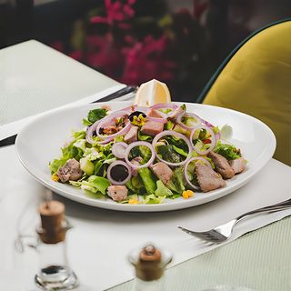 Salata sa svježom tunom 350 gr