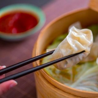 Ravioli con carne di maiale al vapore 4 pezzi