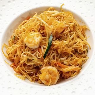 142. Spaghetti di riso carne