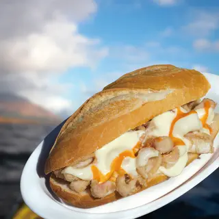 Bocadillo de chipirones bravos 