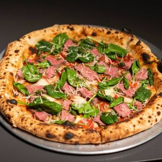 Піца яловичиною та BBQ