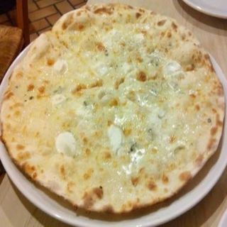 Pizza Cuatro Quesos (Pequeña)