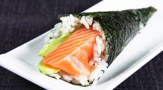95 Salmon temaki