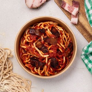 Pasta con salsa Amatriciana