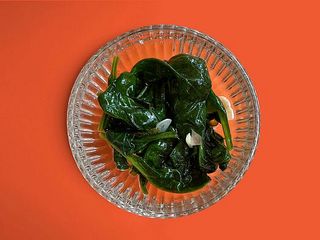 Томлений шпинат з часником (50g)