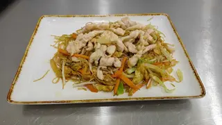 Massa de Arroz com Frango