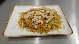 Massa de Arroz com Frango