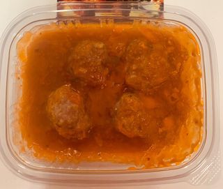 Albóndigas En Salsa