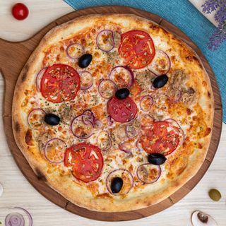 Tuna pizza 32 cm