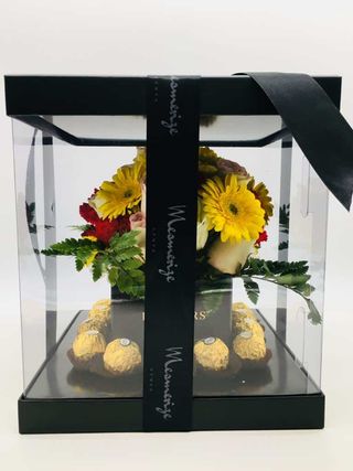 Square Pvc Flower Box With Chocolates