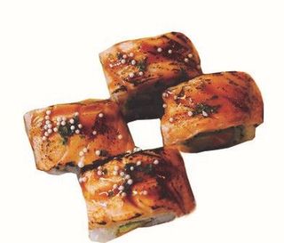 40. Futomaki De Atún Y Aguacate con atún flameado Picante ((8 Uds.)