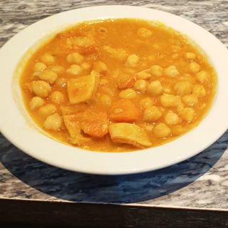 Callos con garbanzos 