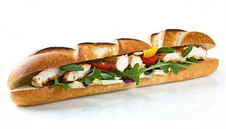 Panuozzo (piccolo) cotoletta di pollo, insalata, pomodorini