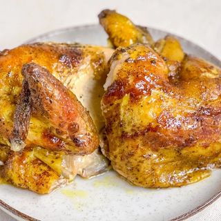 1/2 Pollo asado (muslo y pechuga)