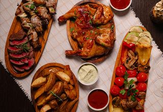 Meniu de sărbători cu bucate calde