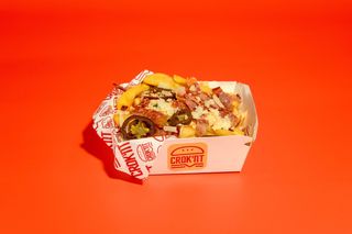 Crok'nt fries cu bacon și jalapeno