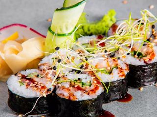 Макі Рол з вугрем (160/10/20/50г)