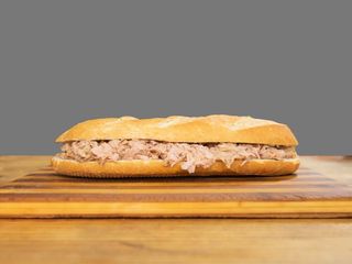 Bocadillo De Atún