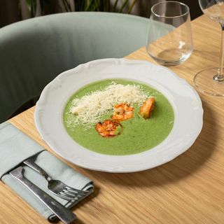 Supă de spanac cu creveți